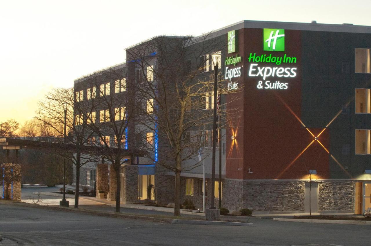 Holiday Inn Express & Suites Johnstown, An Ihg Hotel Exterior foto